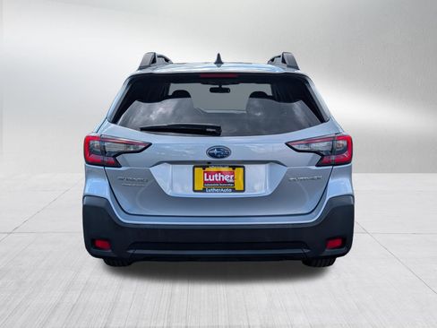 Used 2023 Subaru Outback Premium AWD/4WD image 6