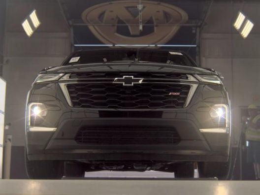 Used 2023 Chevrolet Traverse RS AWD/4WD image 2