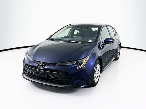 Used 2024 Toyota Corolla LE image 3
