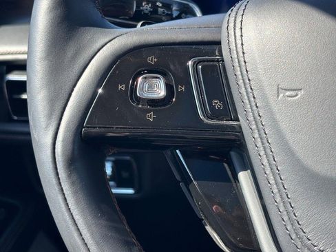 Used 2025 Lincoln Aviator Reserve w/ Equipment Group 201A AWD/4WD image 19
