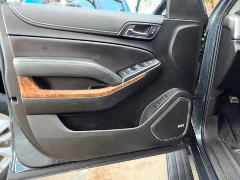 Used 2019 Chevrolet Tahoe Premier RWD image 16