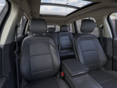 New 2026 Lincoln Nautilus Premier w/ Equipment Group 102A AWD/4WD image 10