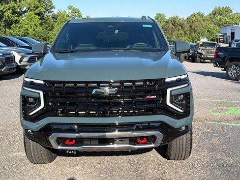 New 2026 Chevrolet Suburban Z71 w/ Z71 Off-Road Package AWD/4WD image 2
