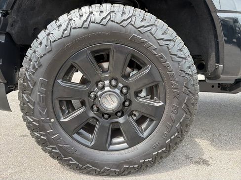 Used 2018 Ford F250 Platinum w/ Platinum Ultimate Package AWD/4WD image 14