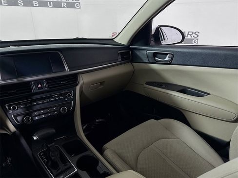 Used 2018 Kia Optima LX w/ 17" Alloy Wheels Package image 22