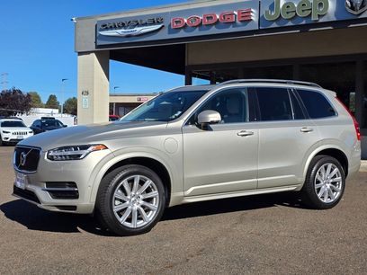 Used 2016 Volvo XC90 T8 Momentum w/ Vision Package