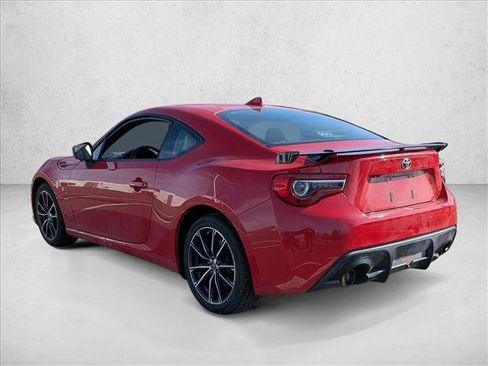 Used 2018 Toyota 86 image 7