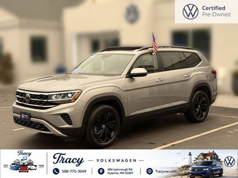 Certified 2023 Volkswagen Atlas SE w/ Panoramic Sunroof Package AWD/4WD image 4