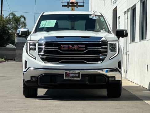 Used 2025 GMC Sierra 1500 SLT AWD/4WD image 9