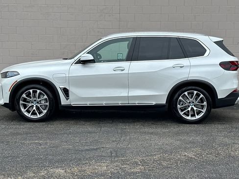 Used 2025 BMW X5 xDrive50e image 9