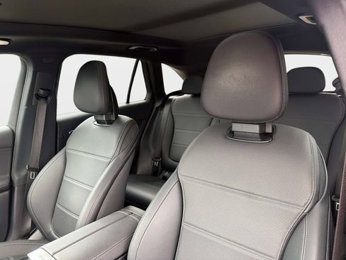 Used 2026 Mercedes-Benz GLC 300 image 19