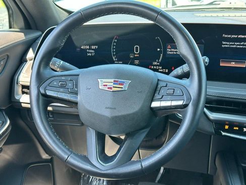 Used 2025 Cadillac XT4 Premium Luxury AWD/4WD image 11