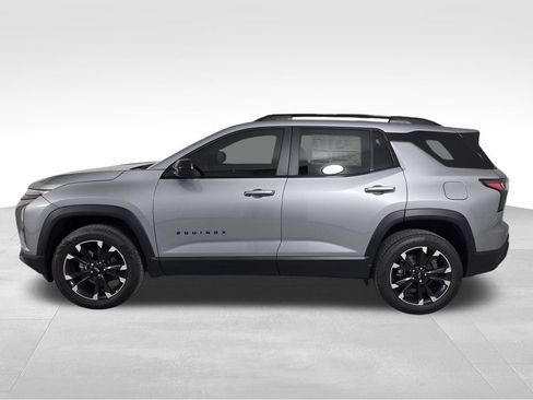 New 2026 Chevrolet Equinox RS w/ Convenience Package III FWD image 4