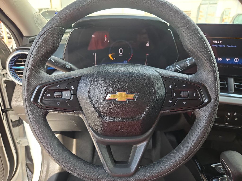 Used 2026 Chevrolet Trax LT FWD image 23