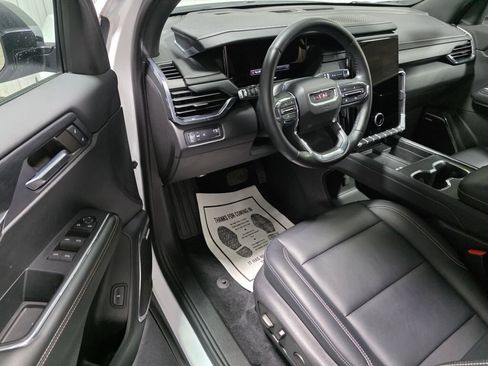 Used 2024 GMC Acadia Elevation FWD image 6