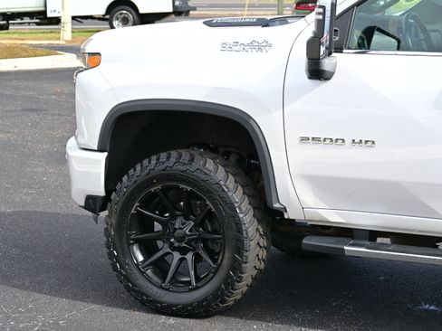 Used 2020 Chevrolet Silverado 2500 High Country image 29
