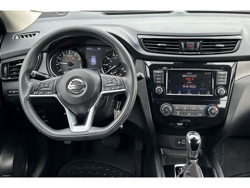 Used 2021 Nissan Rogue Sport S image 15