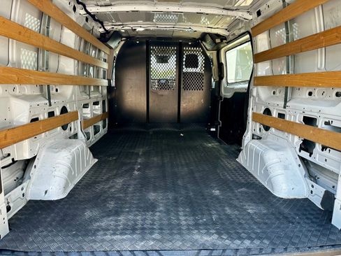 Used 2024 Ford Transit 250 Low Roof w/ Exterior Upgrade Package RWD image 13