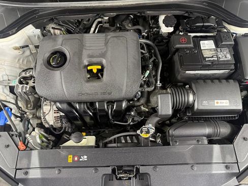 Used 2019 Hyundai Elantra Value Edition FWD image 34