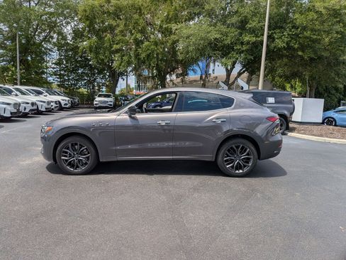 Used 2024 Maserati Levante GT Ultima AWD/4WD image 2