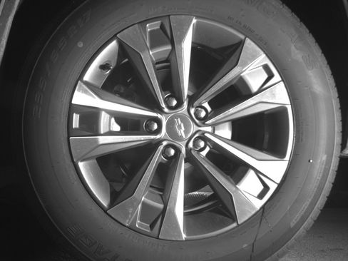 Used 2025 Chevrolet Equinox LT FWD image 14