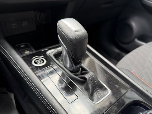 Certified 2024 Nissan Kicks SR image 21