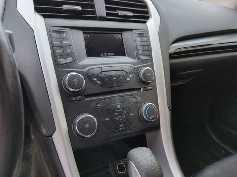 Used 2015 Ford Fusion SE w/ Equipment Group 201A image 17