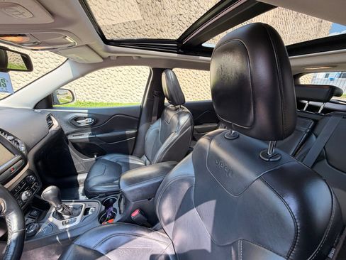 Used 2016 Jeep Cherokee Limited AWD/4WD image 14
