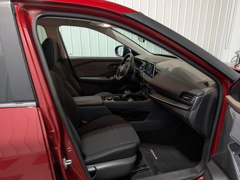 Used 2023 Nissan Rogue S AWD/4WD image 26