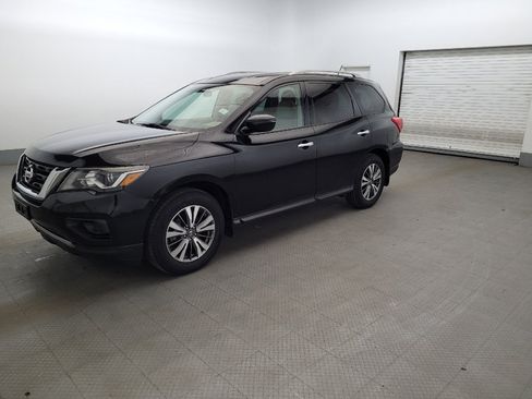Used 2017 Nissan Pathfinder S AWD/4WD image 2