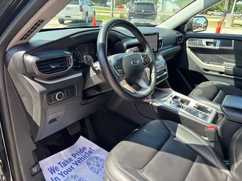 Used 2024 Ford Explorer XLT w/ Equipment Group 202A AWD/4WD image 61