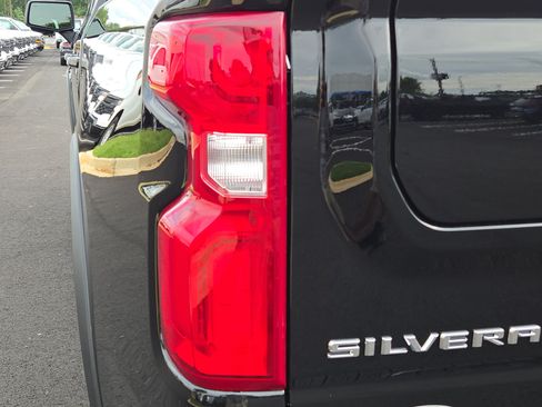 New 2026 Chevrolet Silverado 1500 ZR2 AWD/4WD image 20