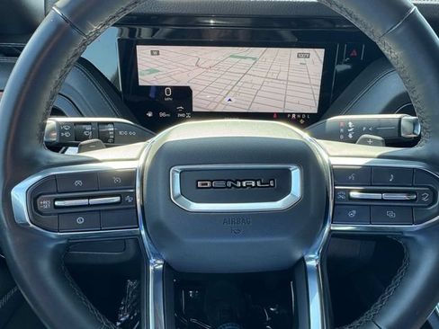 Used 2025 GMC Yukon XL Denali AWD/4WD image 24