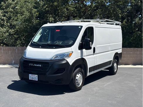 Used 2023 RAM ProMaster 2500 FWD image 1