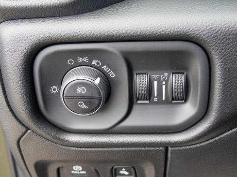 New 2027 RAM 1500 Laramie AWD/4WD image 26