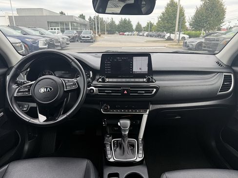 Used 2021 Kia Seltos SX AWD/4WD image 4