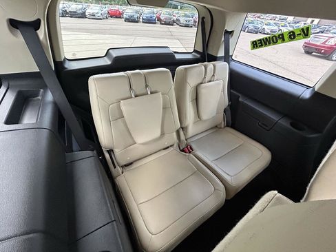 Used 2013 Ford Flex SEL FWD image 13