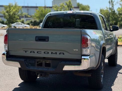 Used 2023 Toyota Tacoma TRD Off-Road AWD/4WD image 5