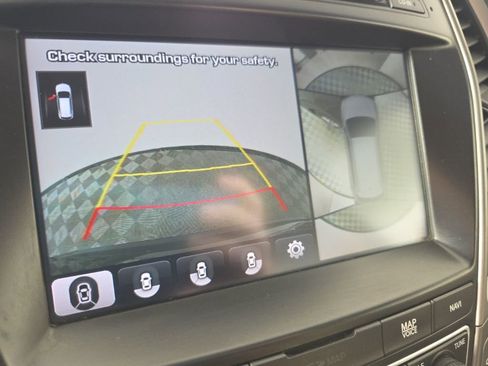 Used 2017 Hyundai Santa Fe Limited image 19