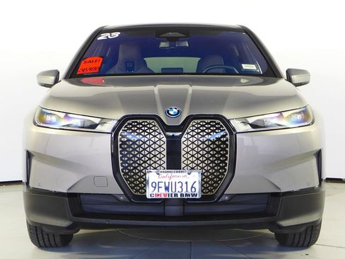 Used 2023 BMW iX xDrive50 image 3