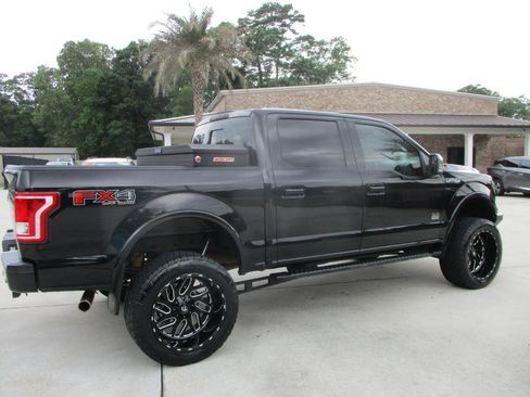 Used 2017 Ford F150 XLT w/ Equipment Group 302A Luxury AWD/4WD image 26