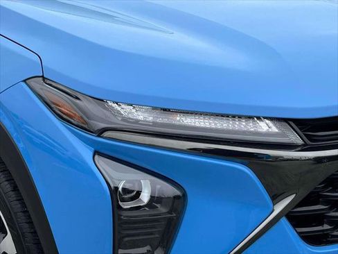 Used 2024 Chevrolet Trax RS w/ Driver Confidence Package image 9