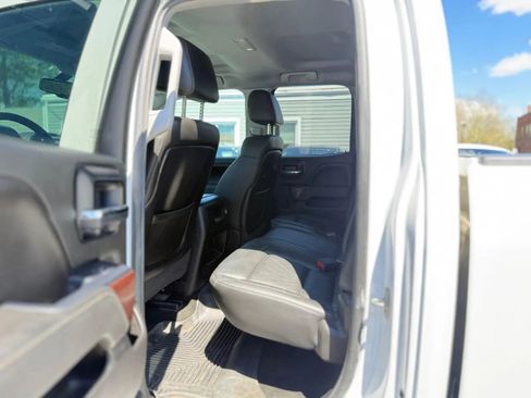 Used 2015 GMC Sierra 2500 SLT w/ Suspension Package, Off-Road AWD/4WD image 26
