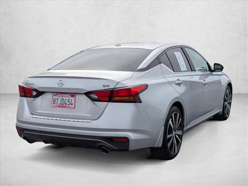 Used 2020 Nissan Altima 2.5 SR FWD image 5