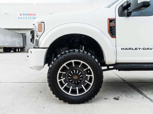 Used 2020 Ford F250 Lariat w/ Lariat Ultimate Package AWD/4WD image 12