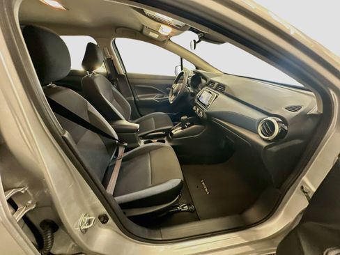 Used 2025 Nissan Versa SV FWD image 31