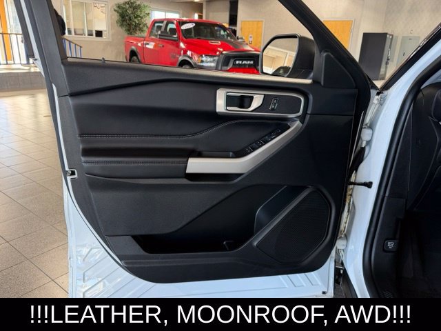 Used 2023 Ford Explorer XLT AWD/4WD image 23