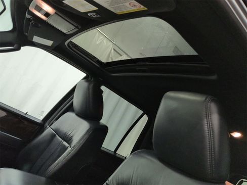 Used 2017 Lincoln Navigator L Select image 19