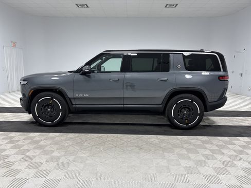 Used 2025 Rivian R1S Adventure AWD/4WD image 2