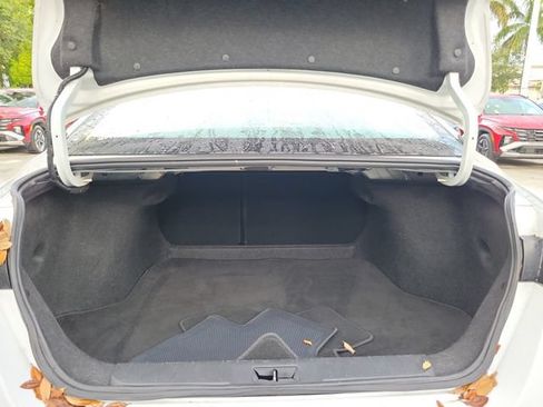 Used 2024 Nissan Sentra SV FWD image 5